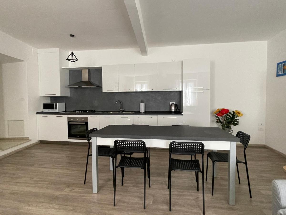 Casa Vacanza Revolta Trento Exteriör bild